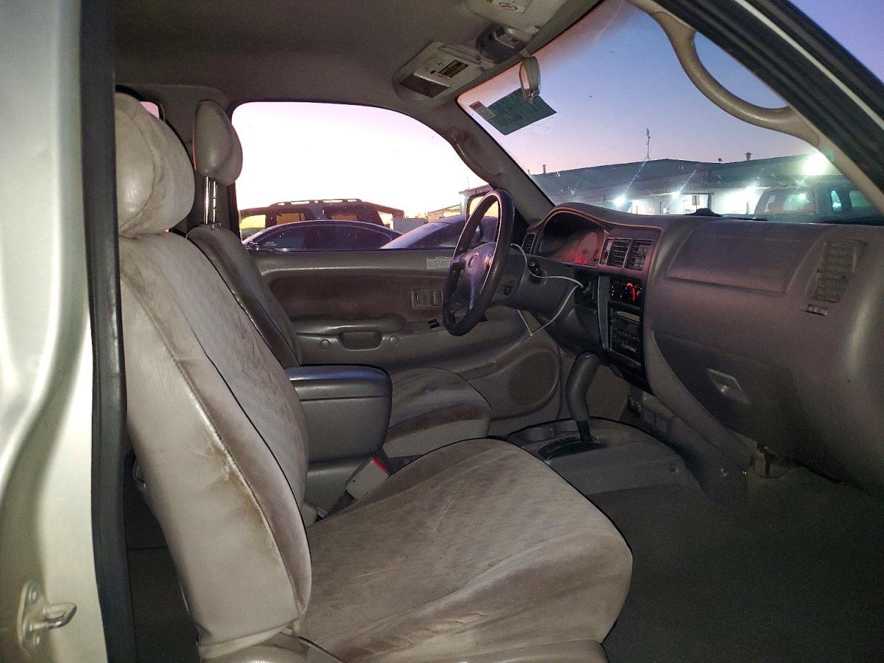 2002 TOYOTA TACOMA