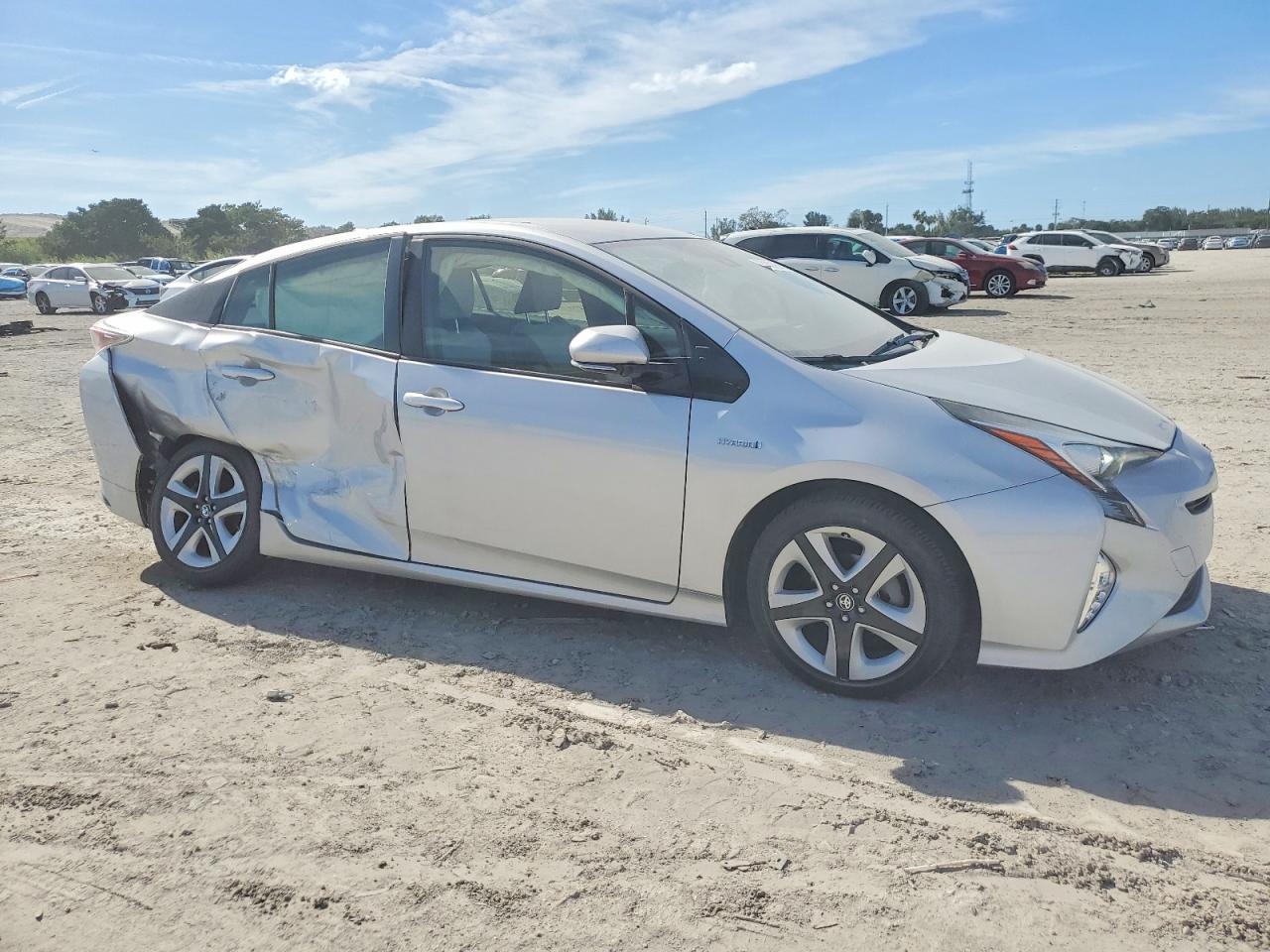 2016 TOYOTA PRIUS