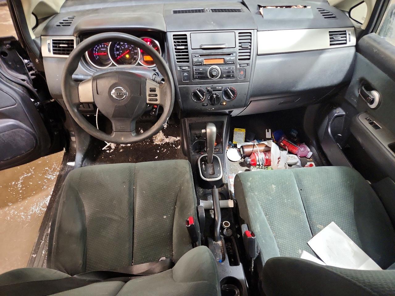 2011 NISSAN VERSA