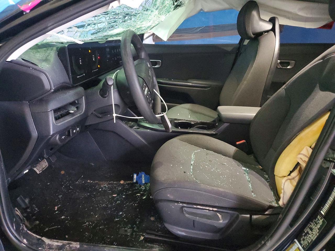 2025 KIA K4