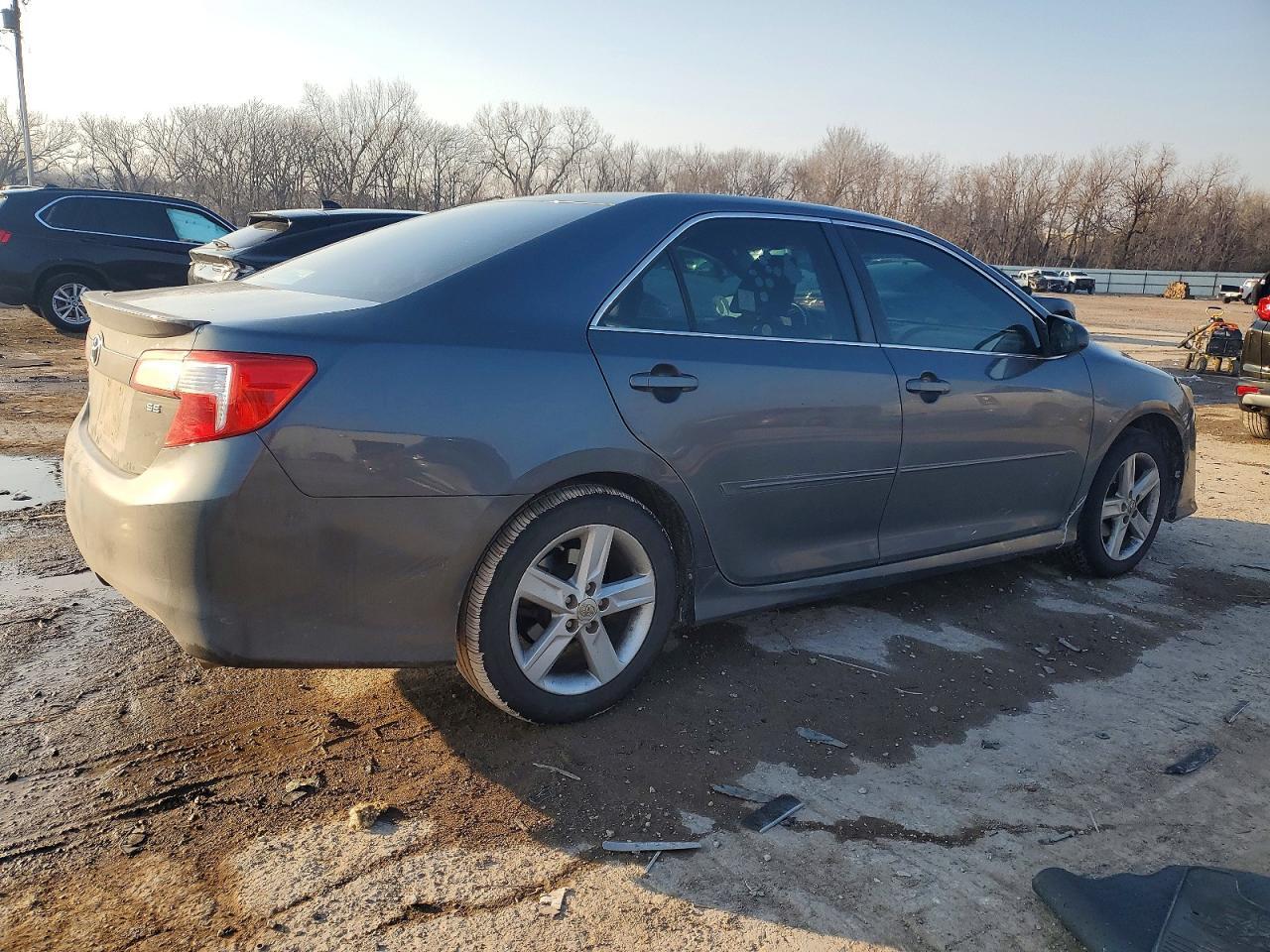 2012 TOYOTA CAMRY