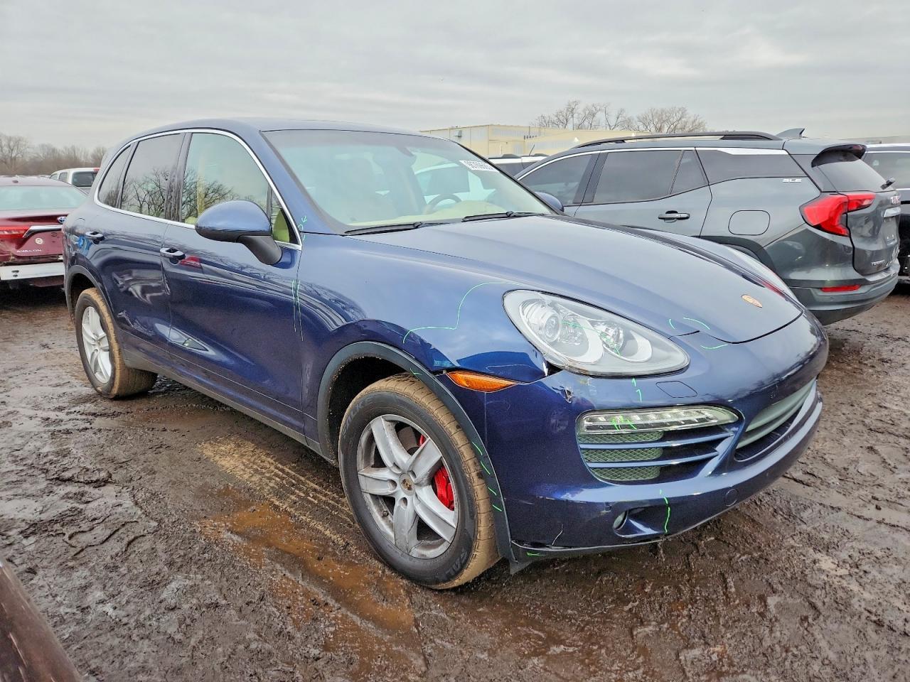 2013 PORSCHE CAYENNE