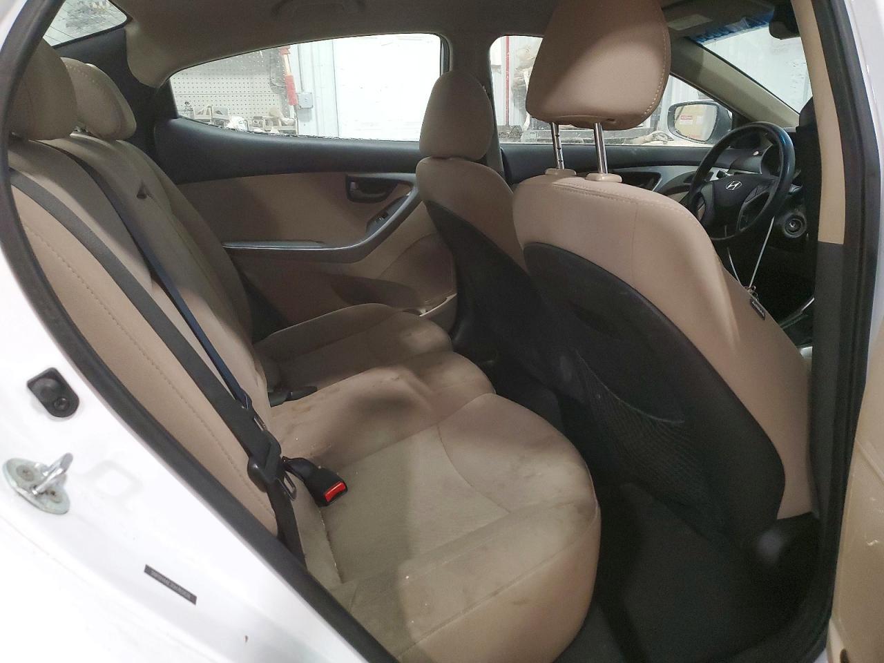 2016 HYUNDAI ELANTRA