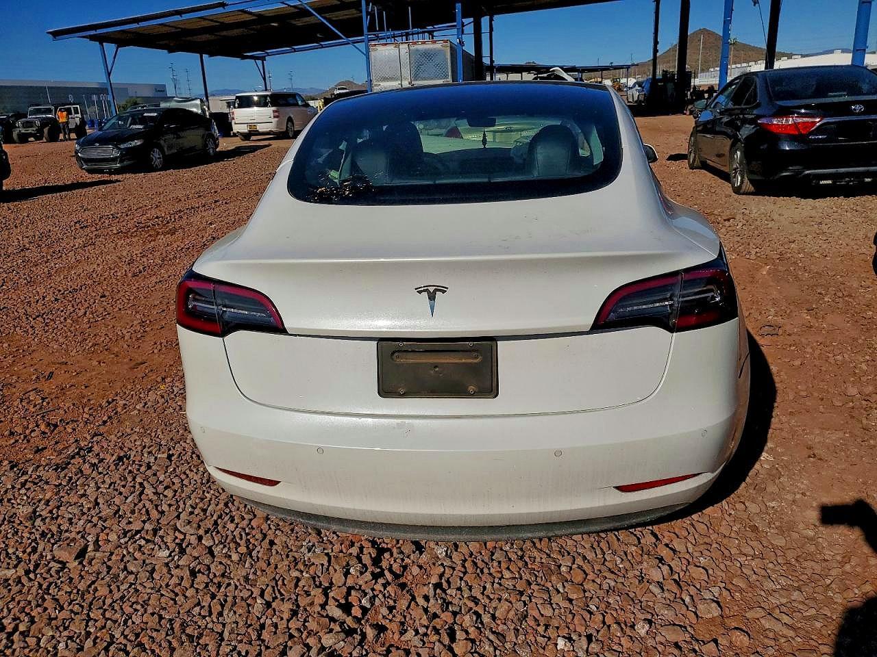 2021 TESLA MODEL 3