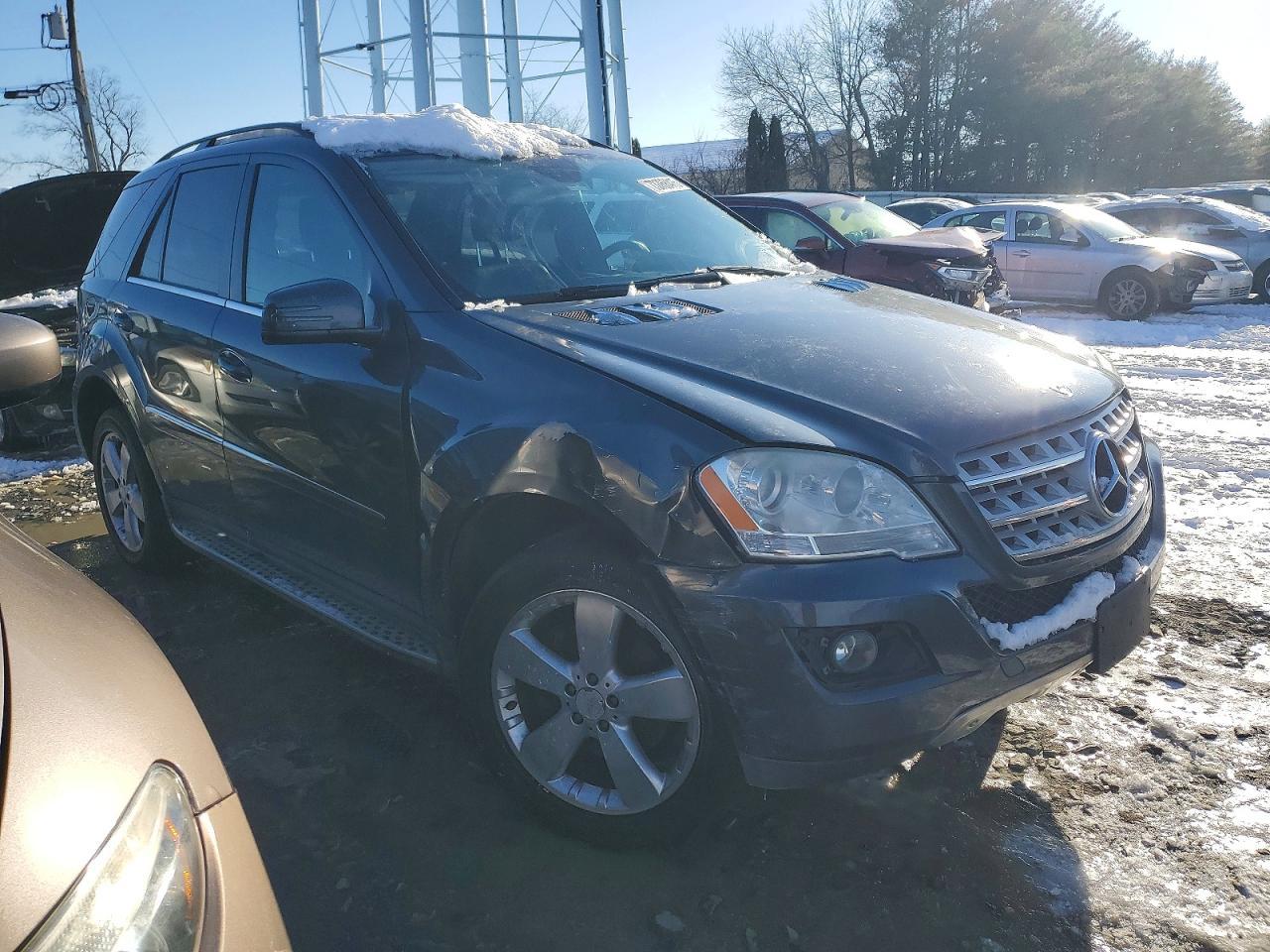 2011 MERCEDES-BENZ ML-Class