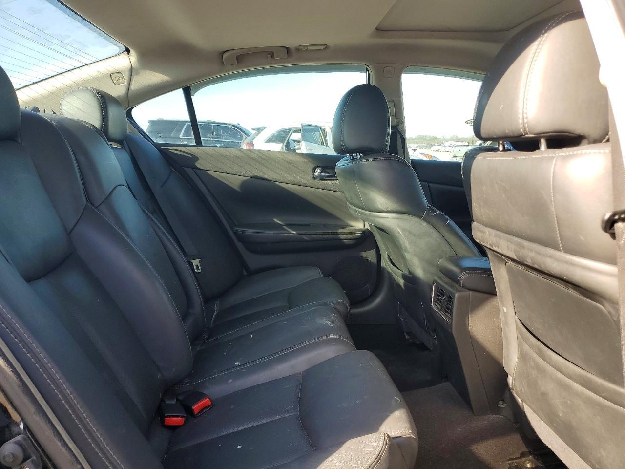 2012 NISSAN Maxima
