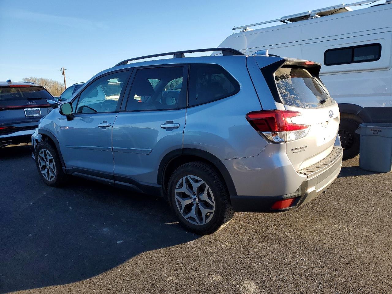 2021 SUBARU FORESTER