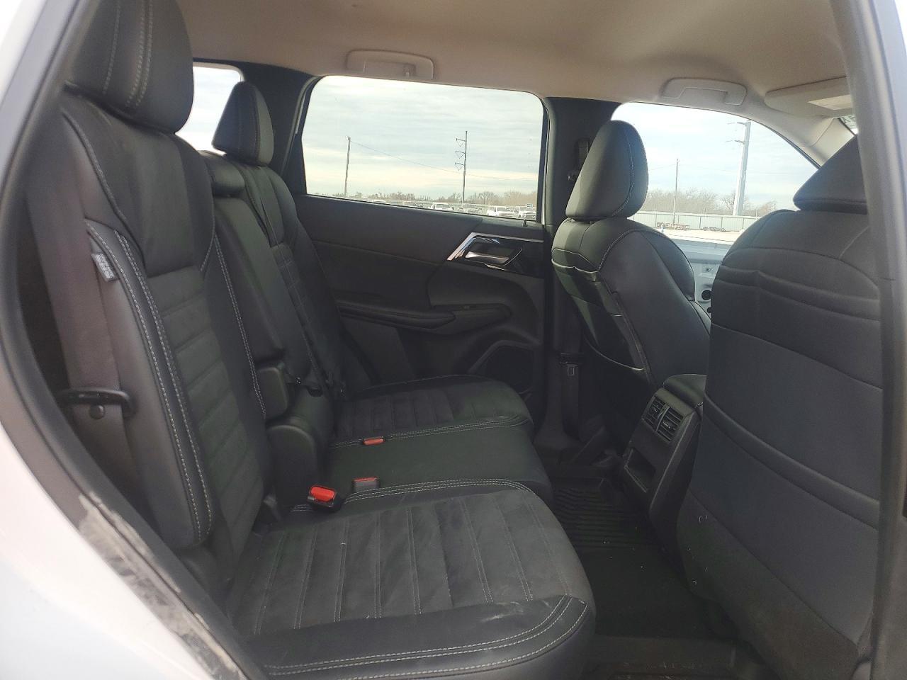 2024 MITSUBISHI outlander