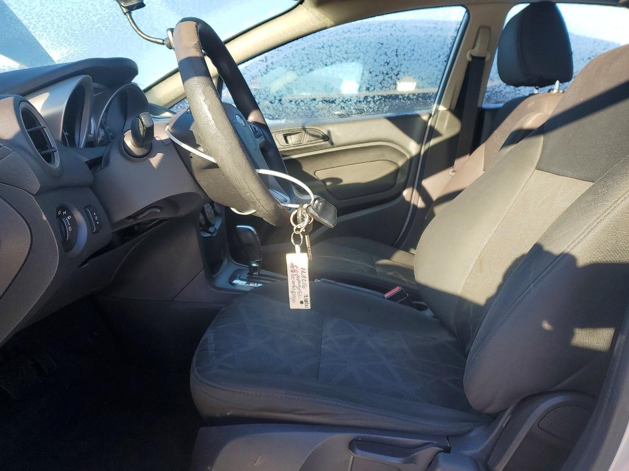 2013 FORD Fiesta