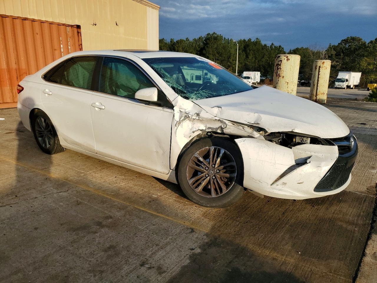 2015 TOYOTA CAMRY