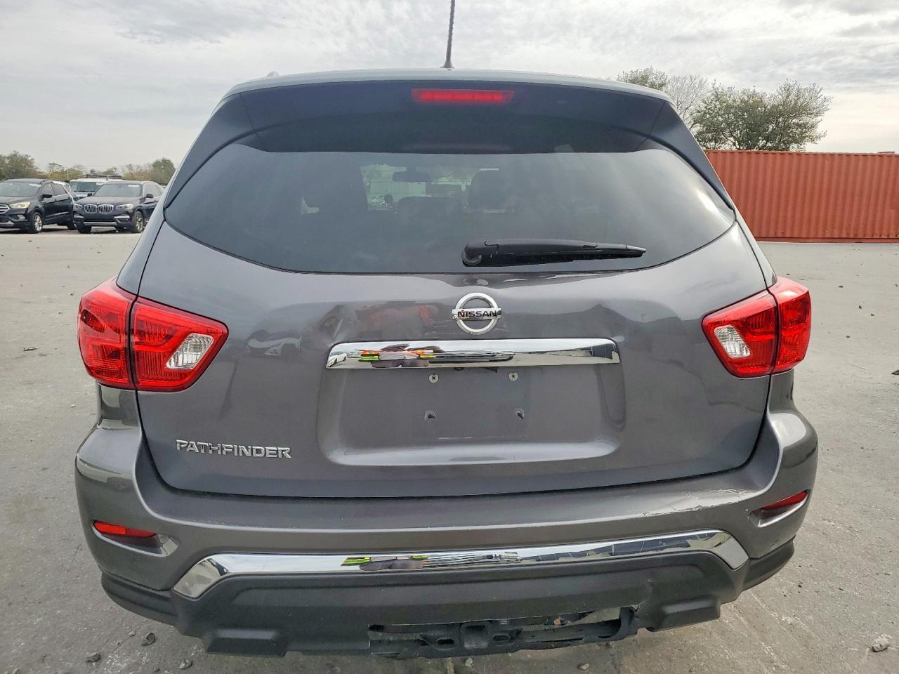 2017 NISSAN PATHFINDER