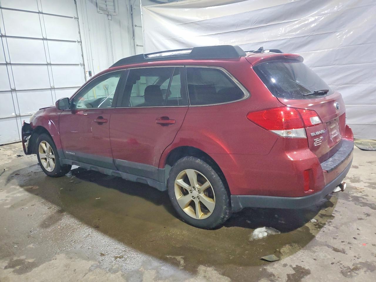 2014 SUBARU Outback