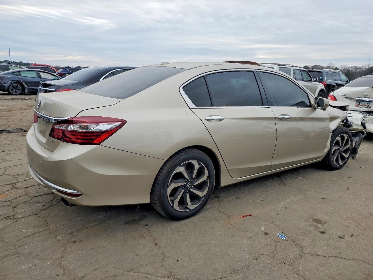 2017 HONDA ACCORD