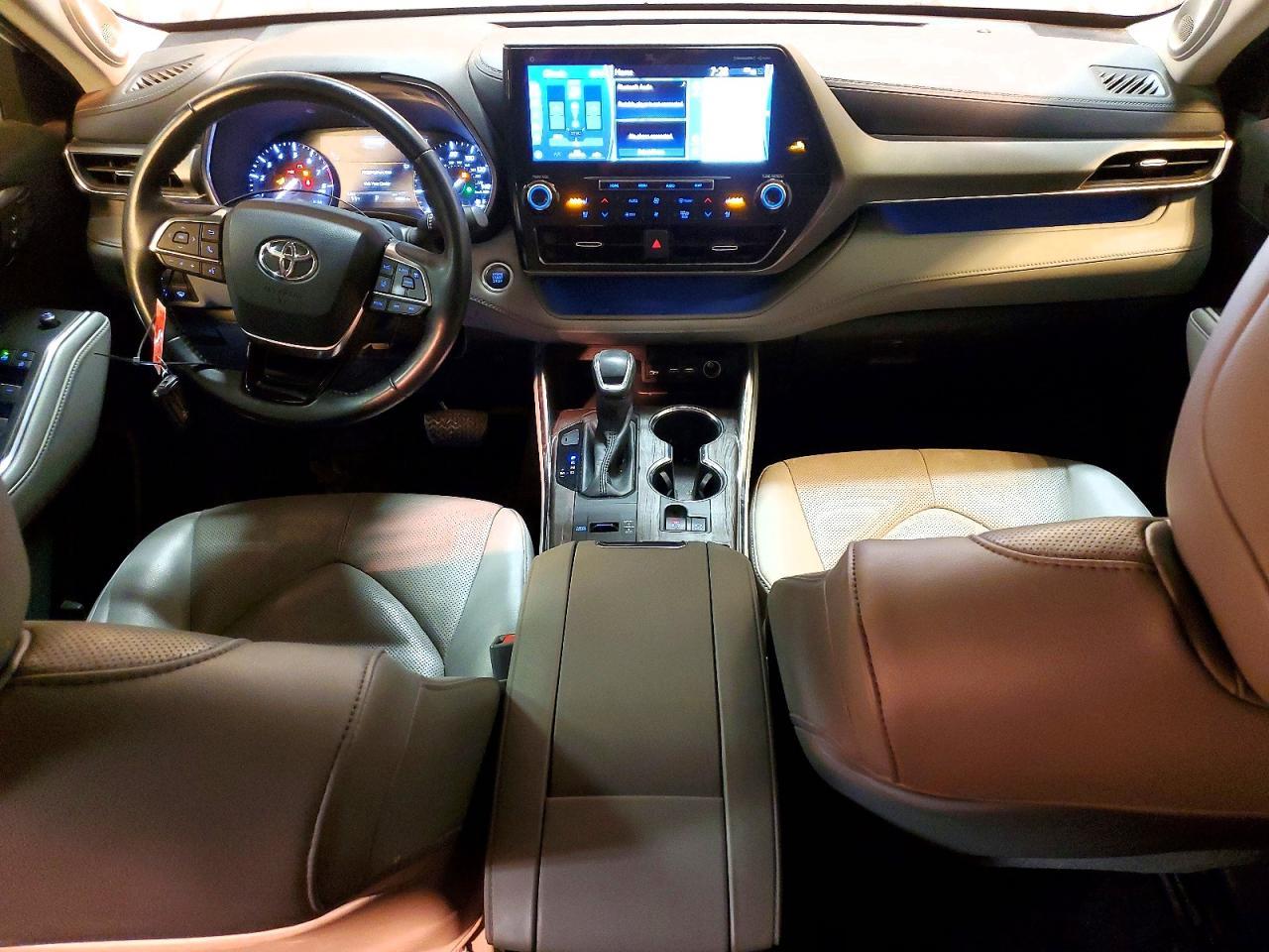 2020 TOYOTA HIGHLANDER