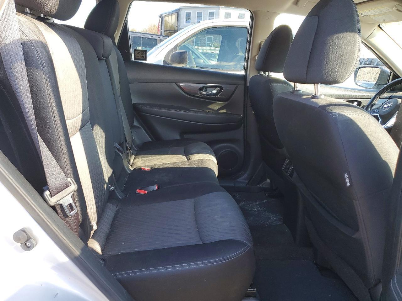 2017 NISSAN ROGUE