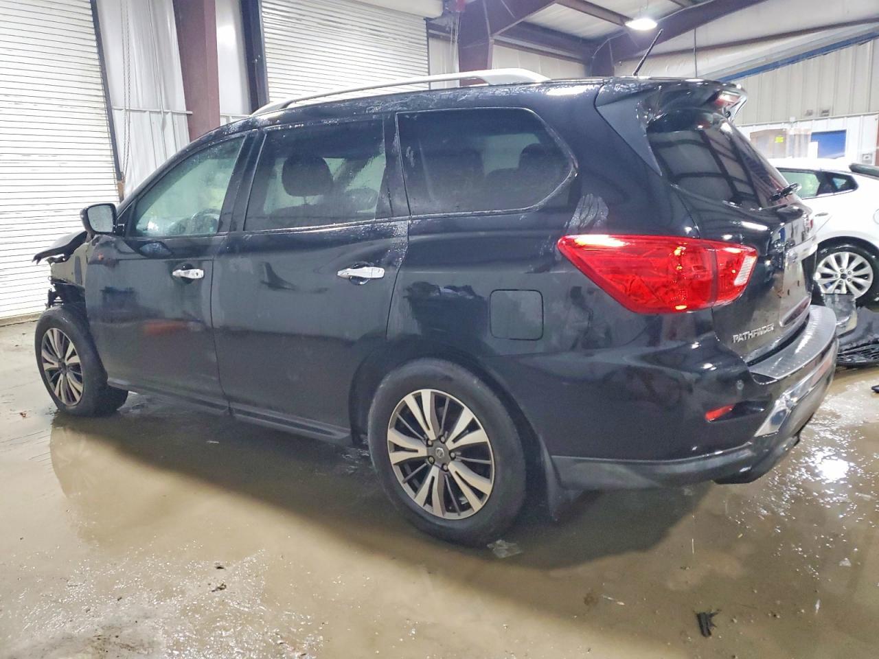 2017 NISSAN PATHFINDER