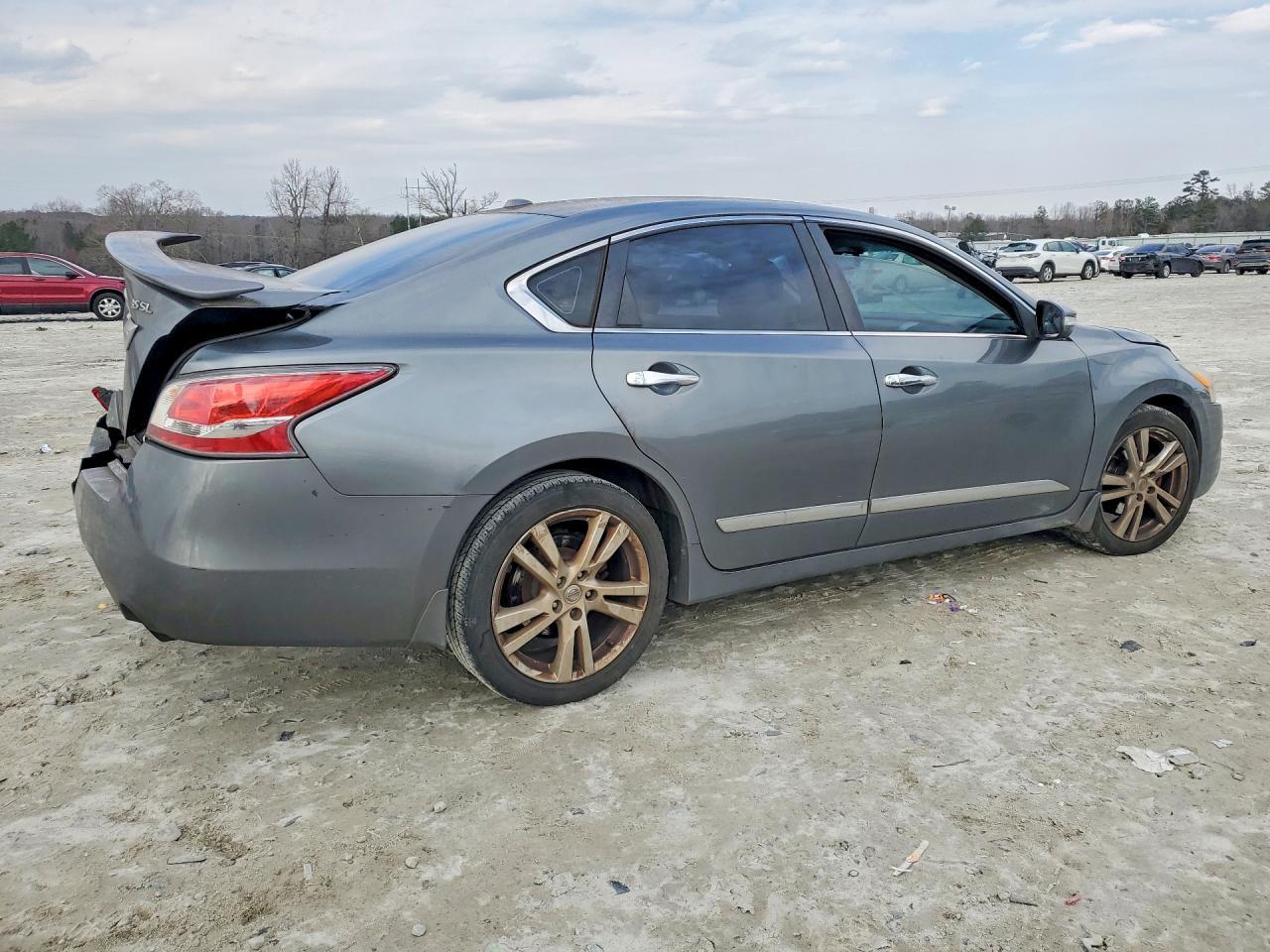 2015 NISSAN ALTIMA