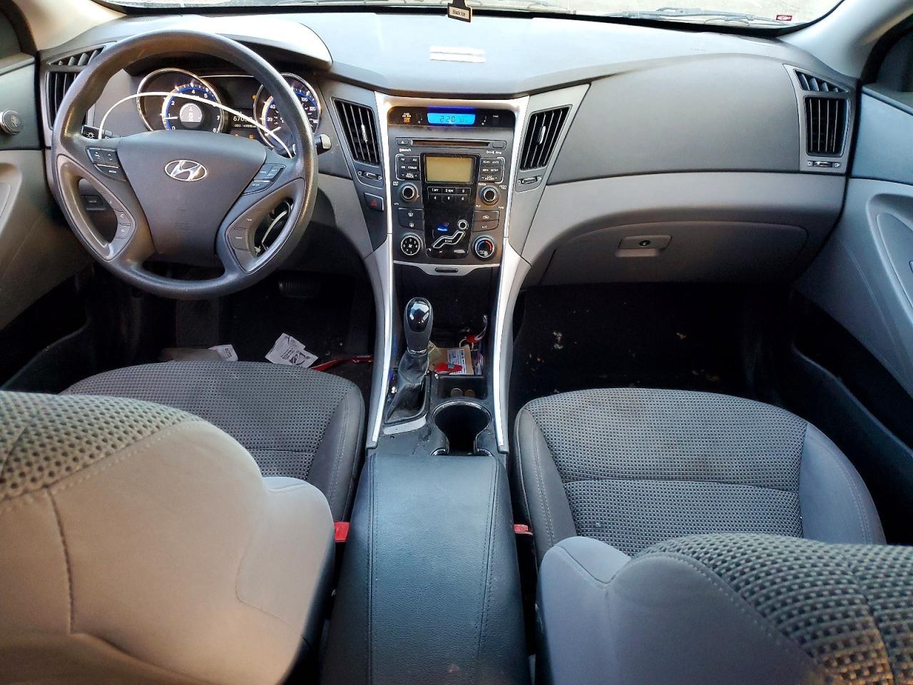 2011 HYUNDAI SONATA