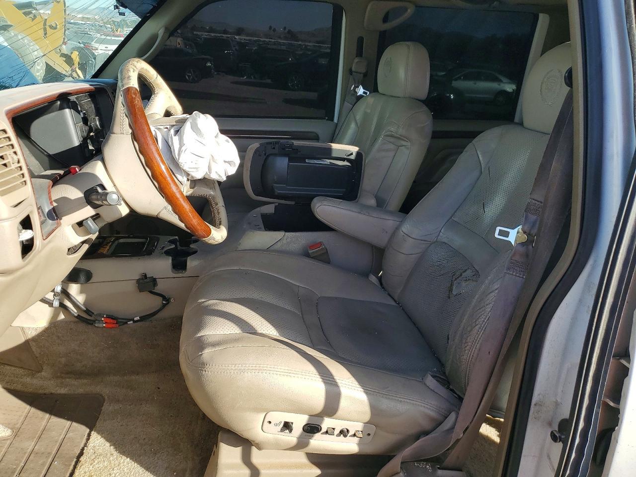 2000 CADILLAC ESCALADE