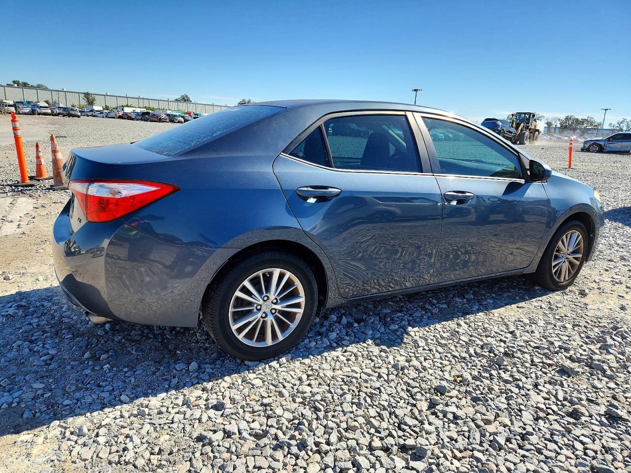 2015 TOYOTA COROLLA