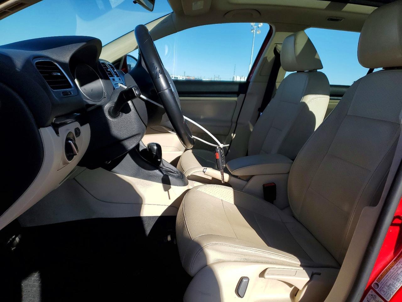 2012 VOLKSWAGEN JETTA