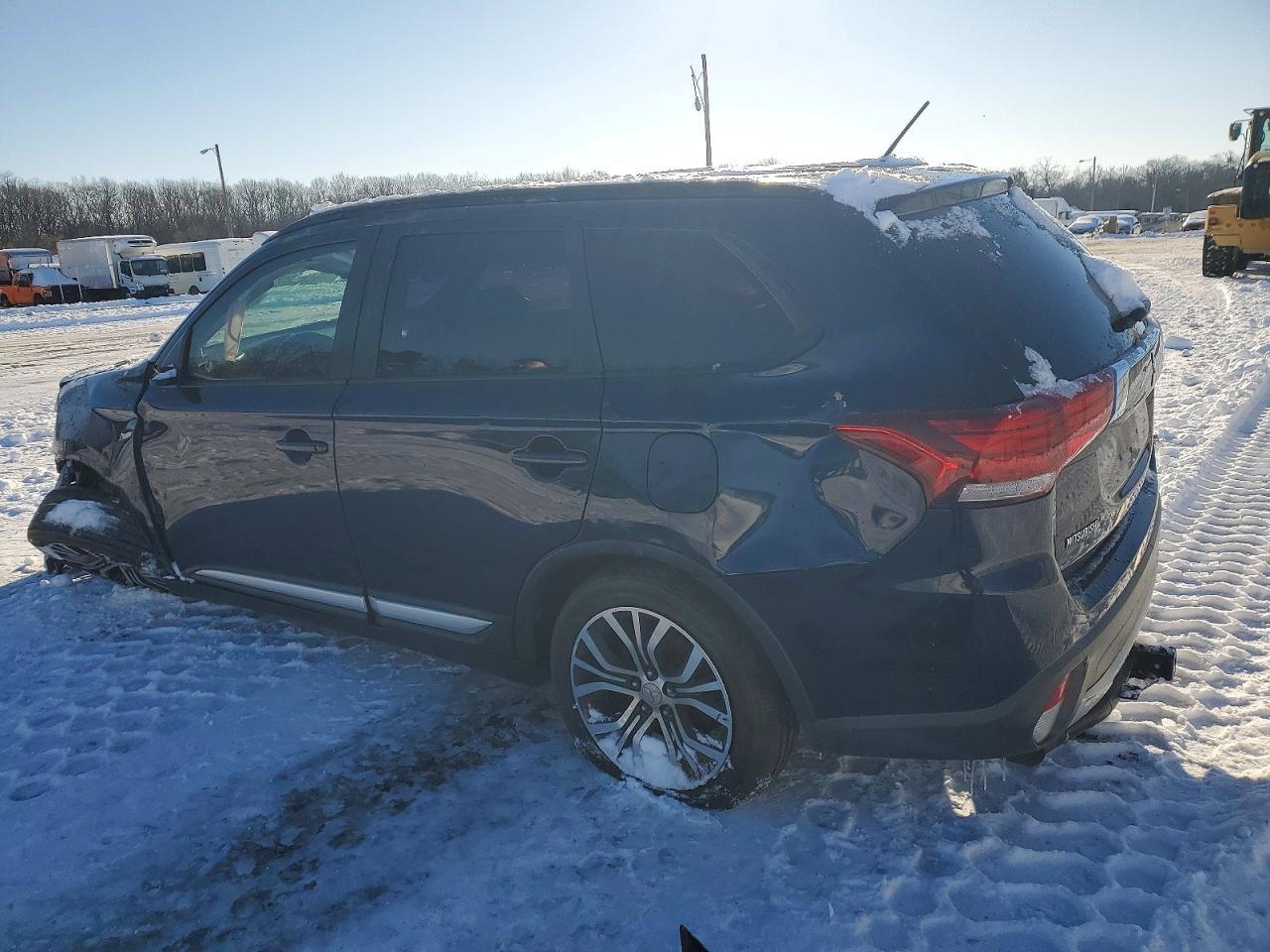 2016 MITSUBISHI outlander