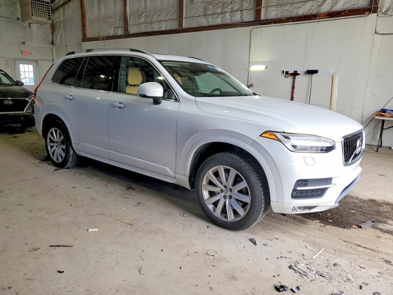2016 VOLVO XC90
