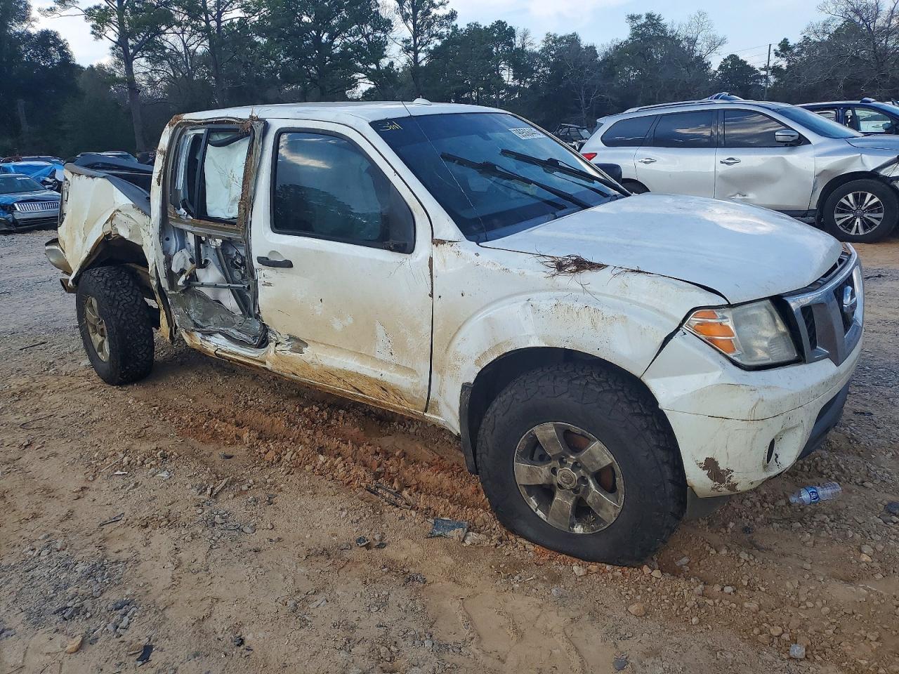 2013 NISSAN Frontier
