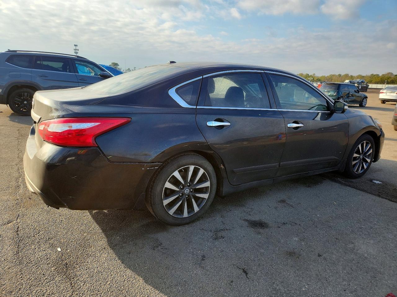 2017 NISSAN ALTIMA