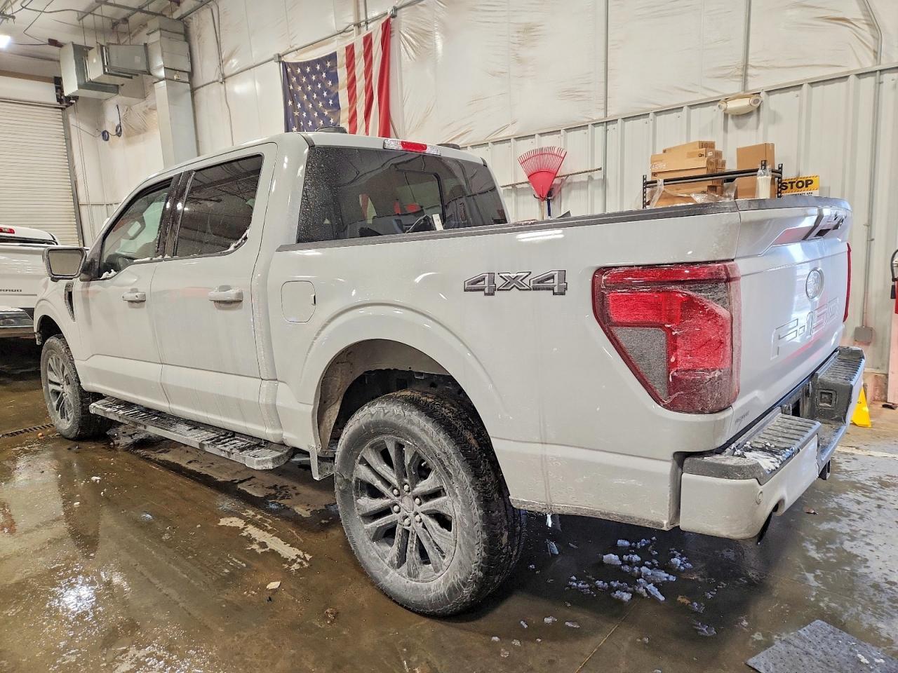 2024 FORD F-150 Lightning