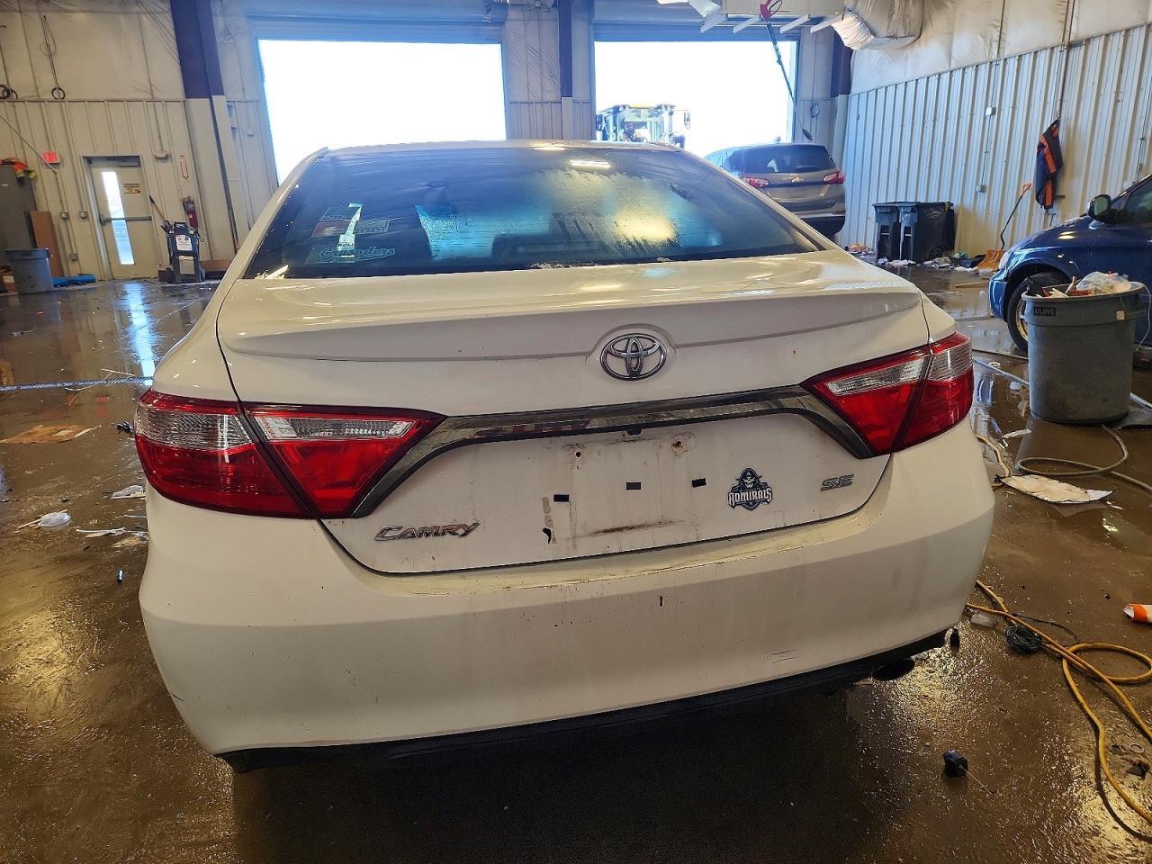 2015 TOYOTA CAMRY