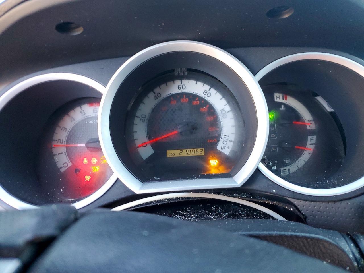 2012 TOYOTA TACOMA