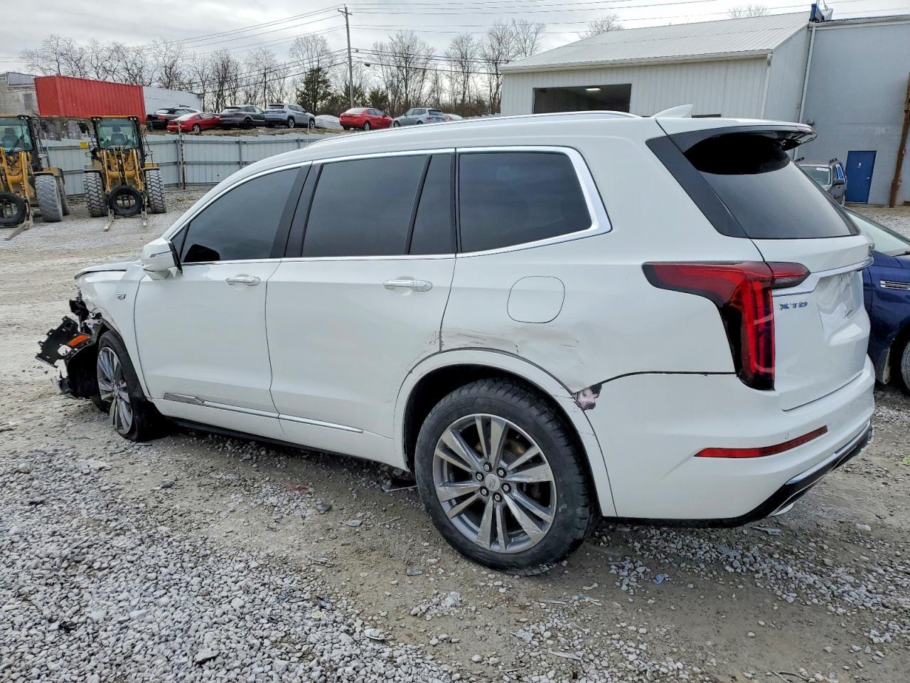 2021 CADILLAC XT6