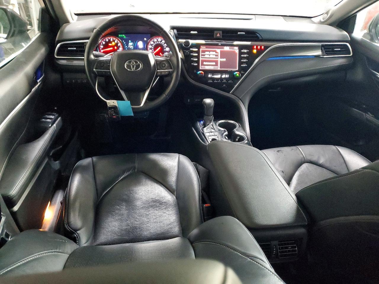 2018 TOYOTA CAMRY