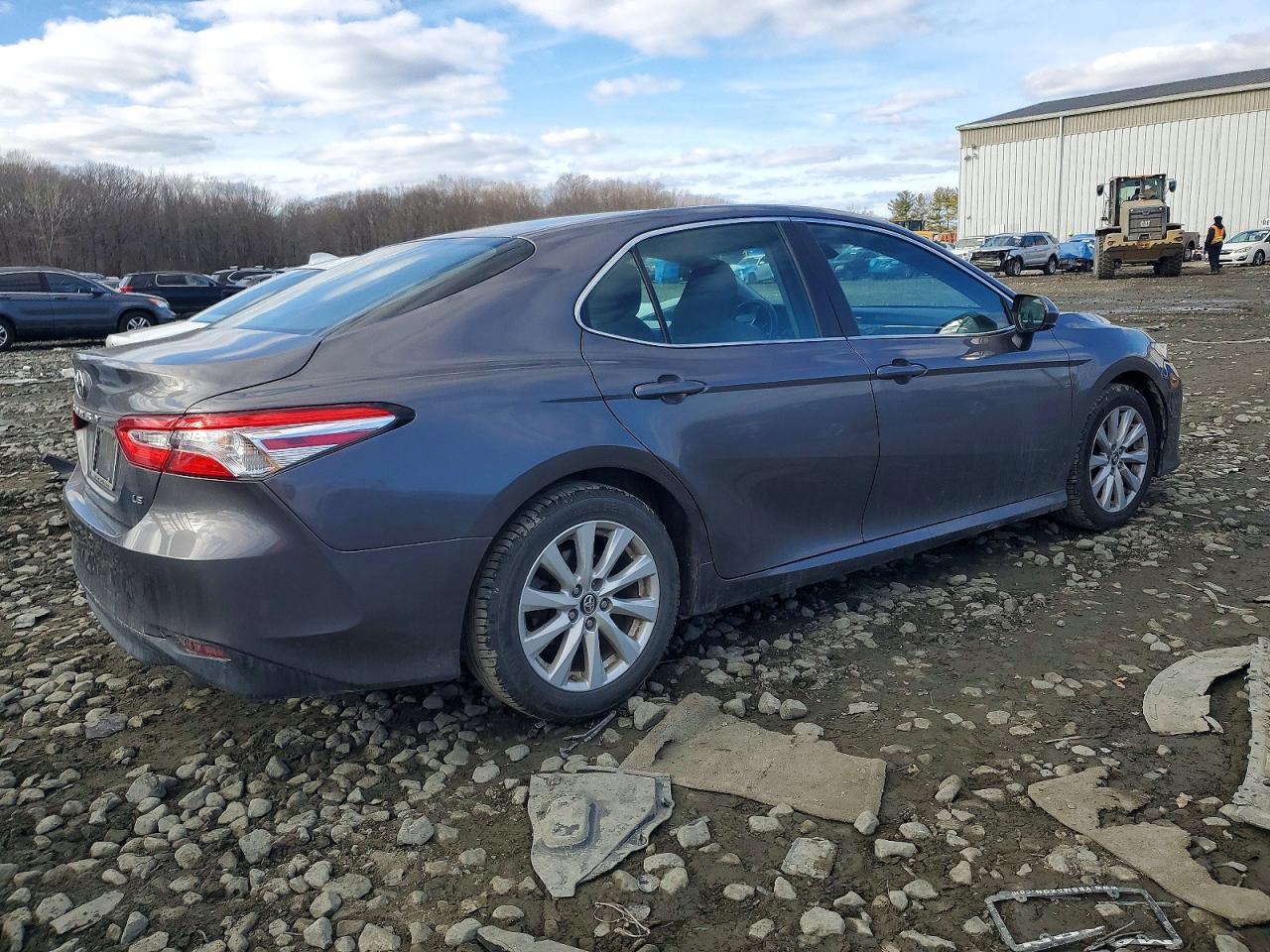 2018 TOYOTA CAMRY