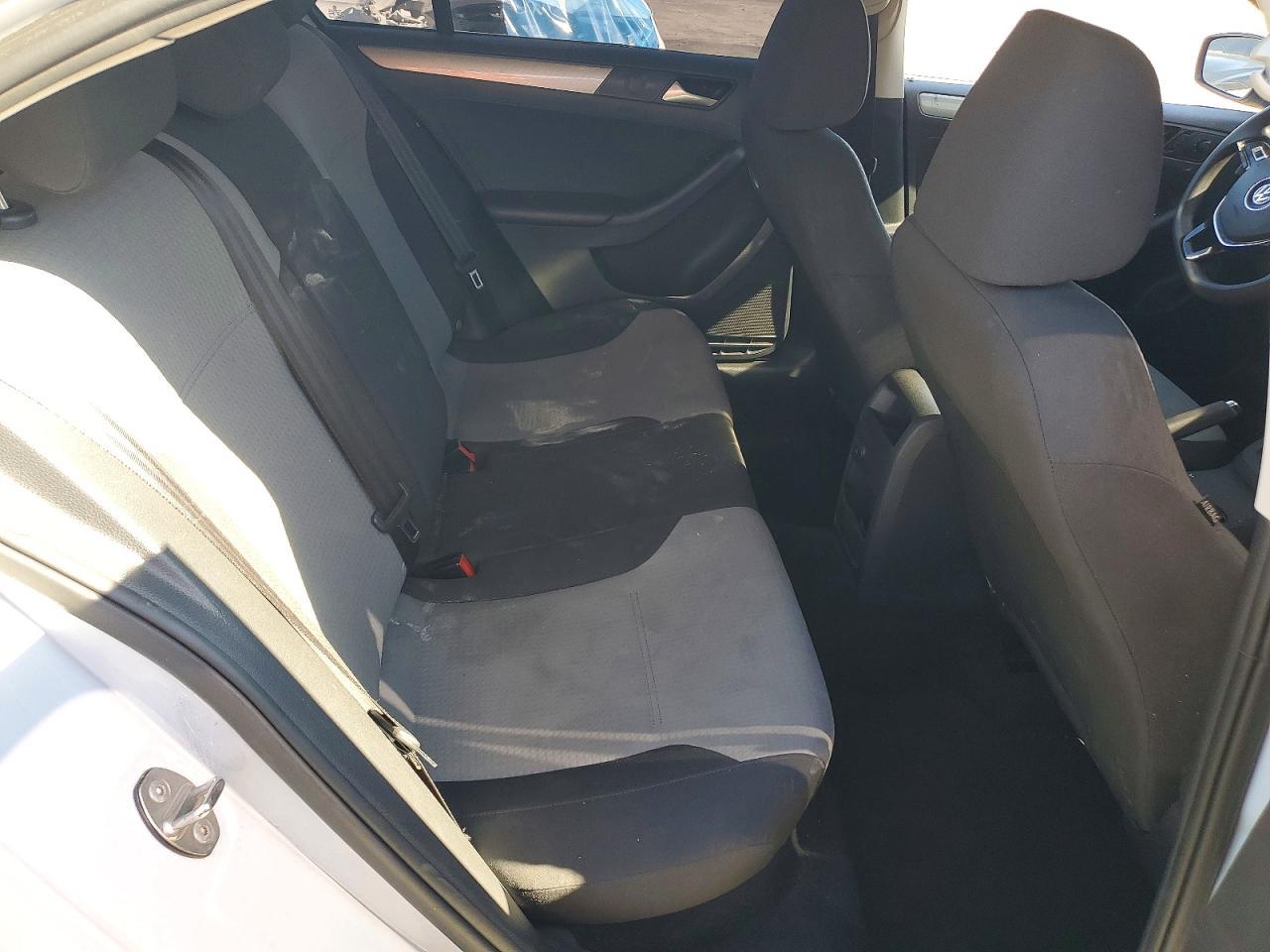 2018 VOLKSWAGEN JETTA