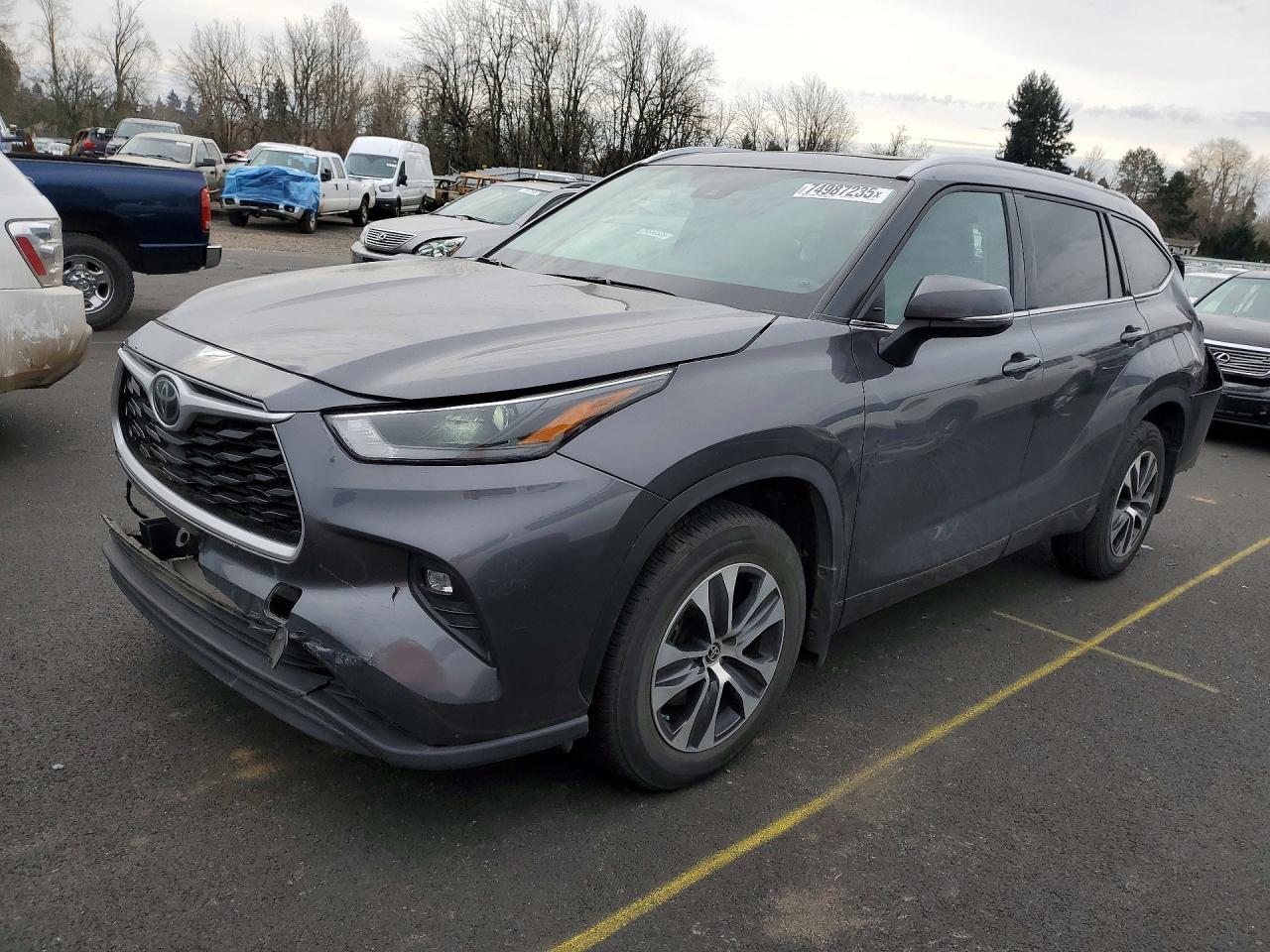 2022 TOYOTA HIGHLANDER