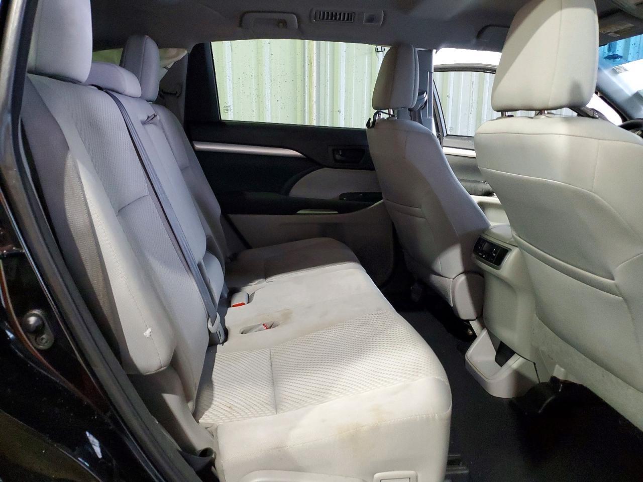 2016 TOYOTA HIGHLANDER