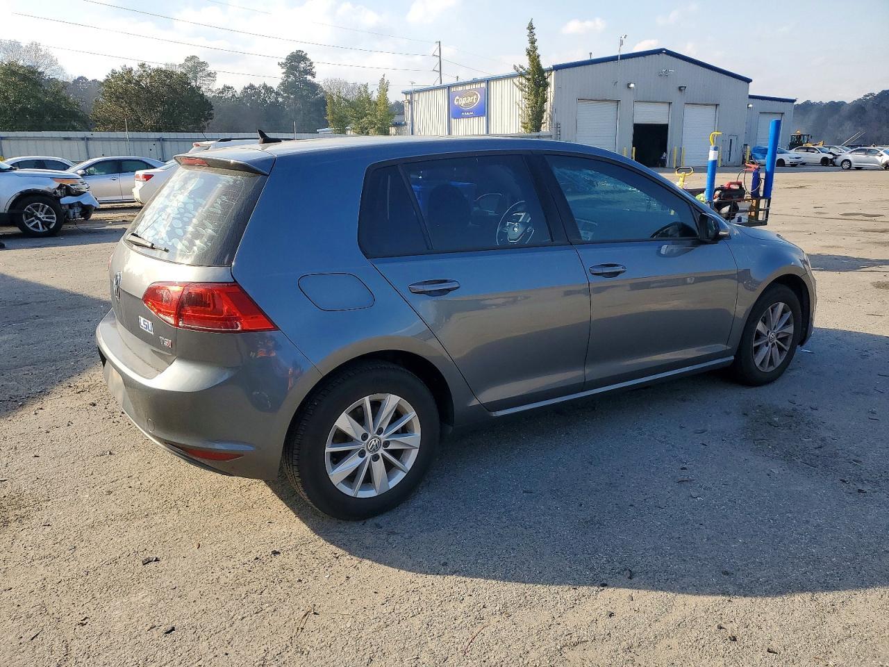 2016 VOLKSWAGEN GOLF