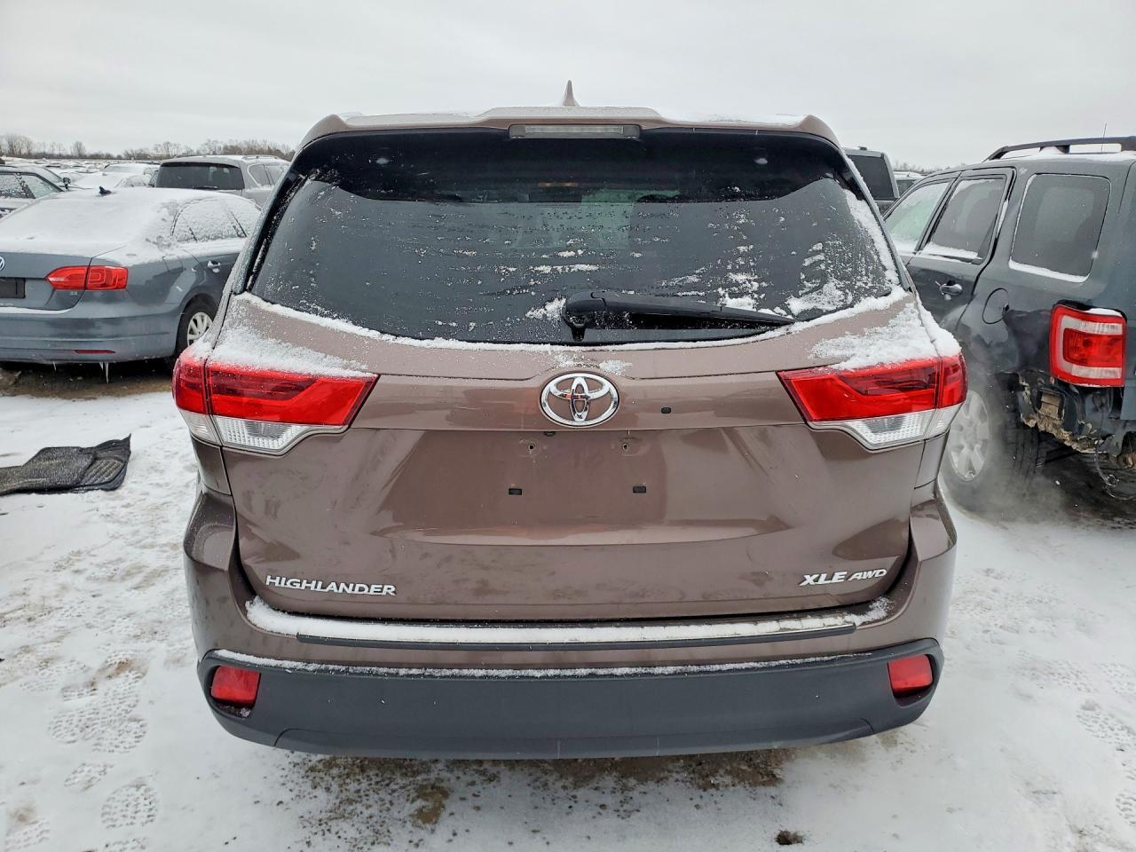2017 TOYOTA HIGHLANDER