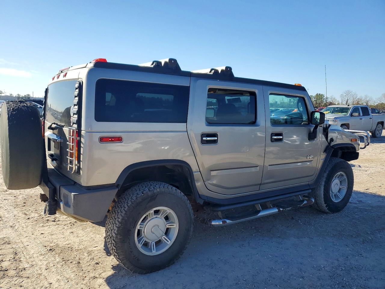 2004 HUMMER H2
