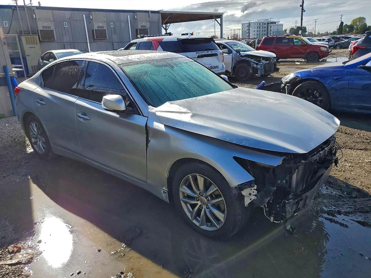 2014 INFINITI Q50