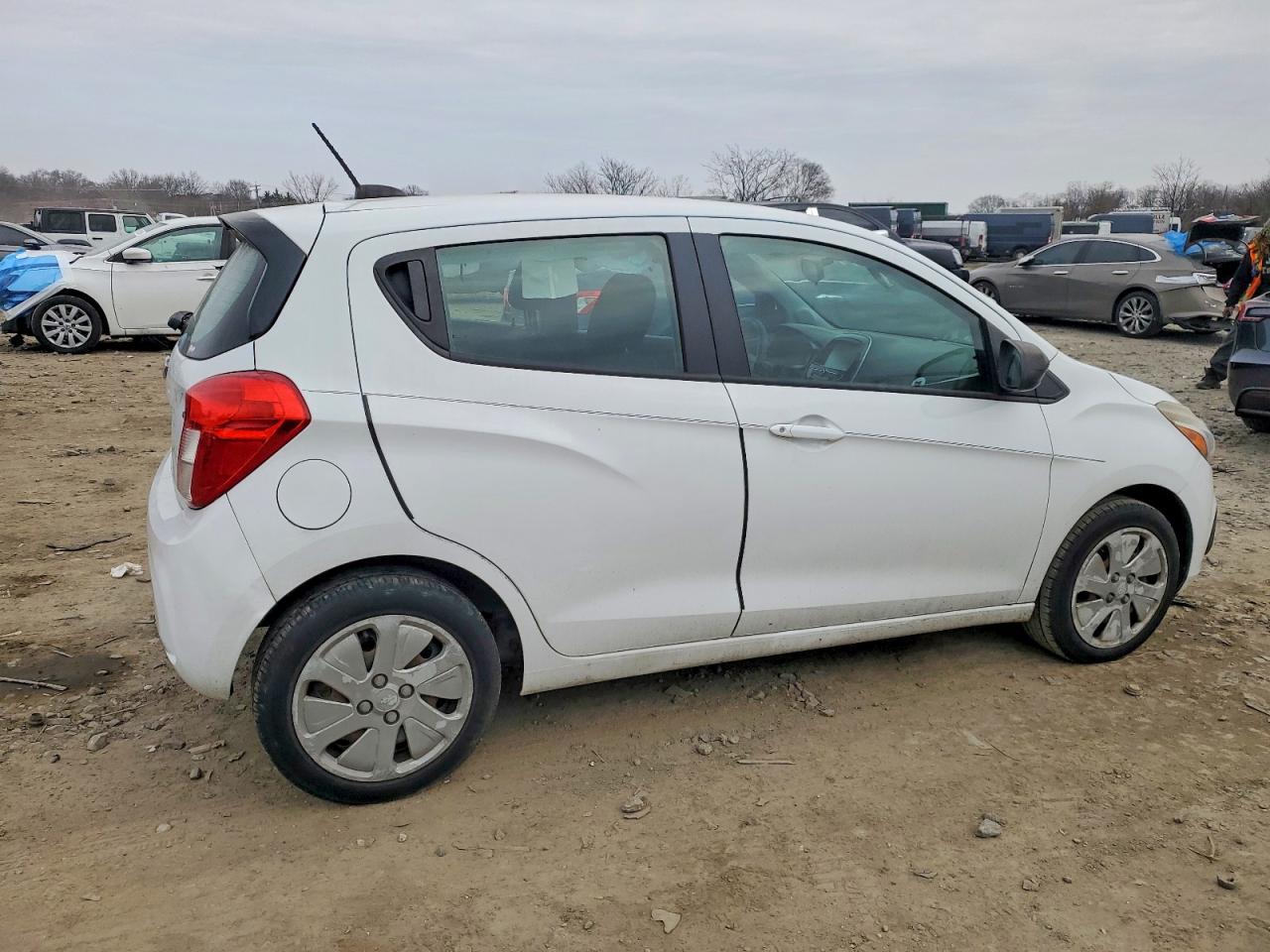 2016 CHEVROLET Spark