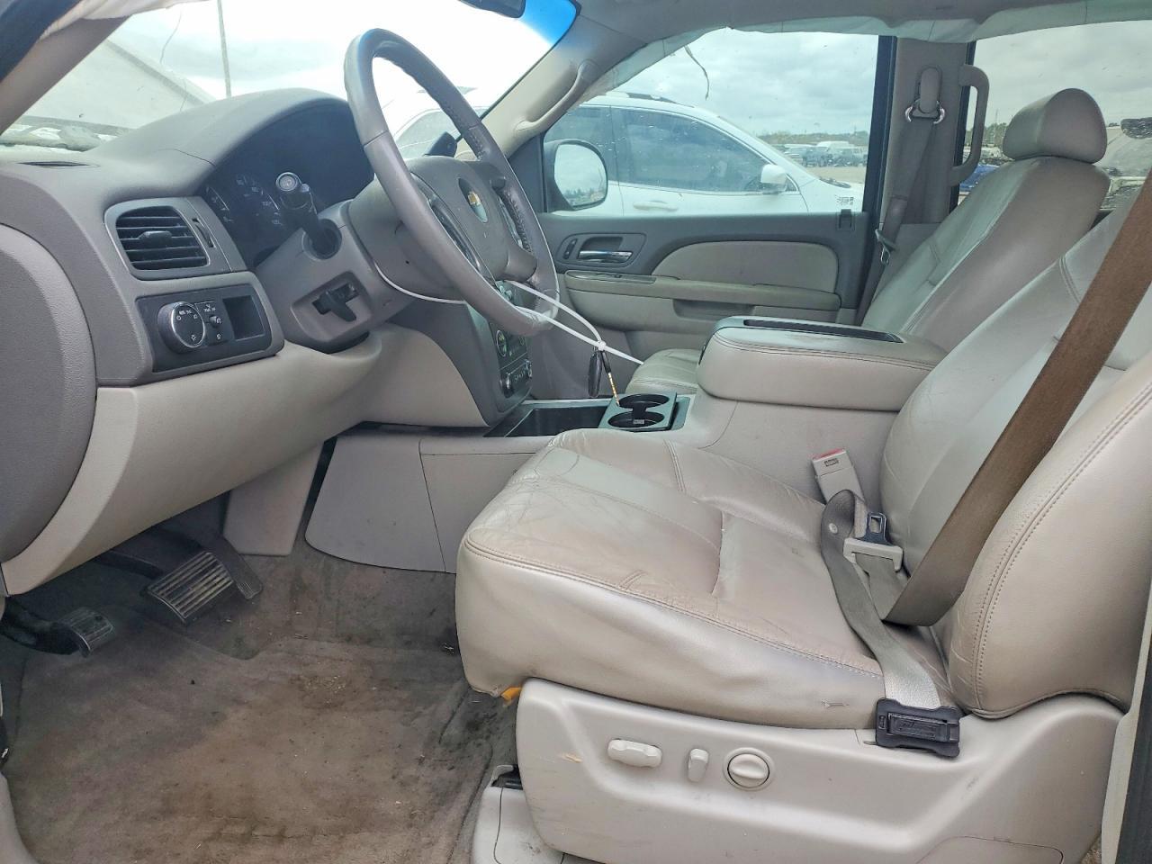 2011 CHEVROLET Suburban