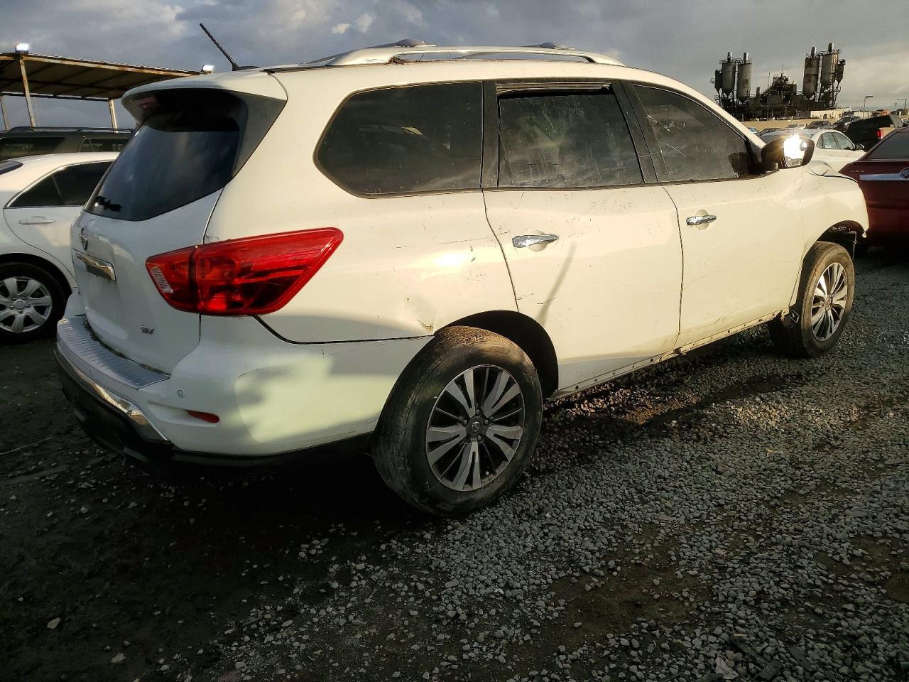 2017 NISSAN PATHFINDER