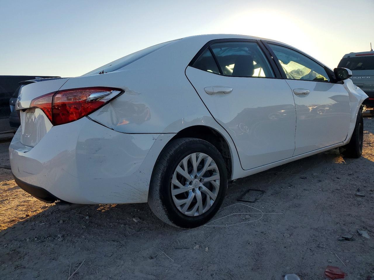 2019 TOYOTA COROLLA