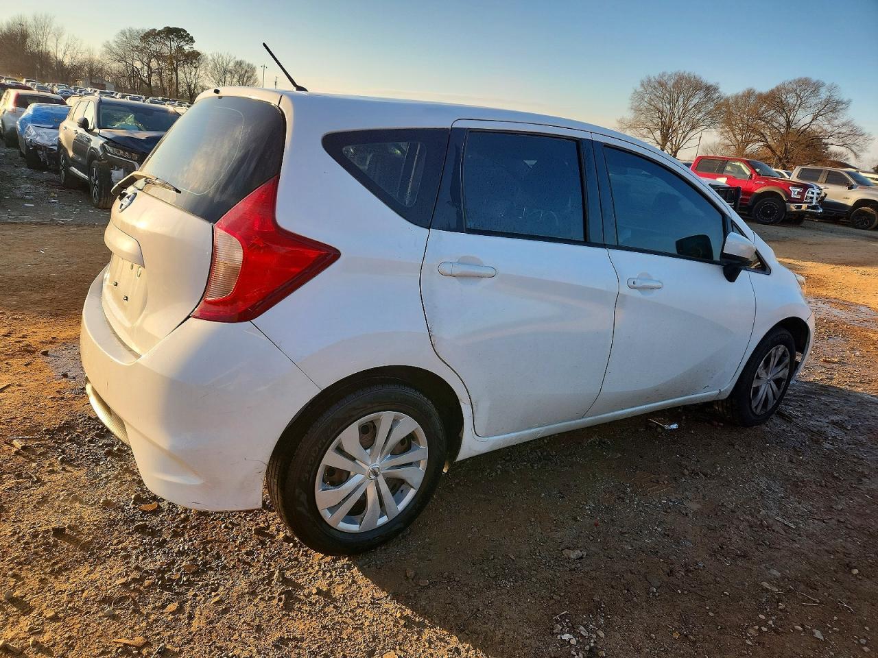 2017 NISSAN Versa Note