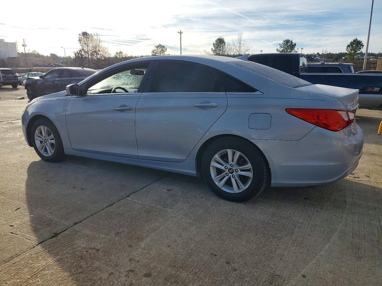 2011 HYUNDAI SONATA