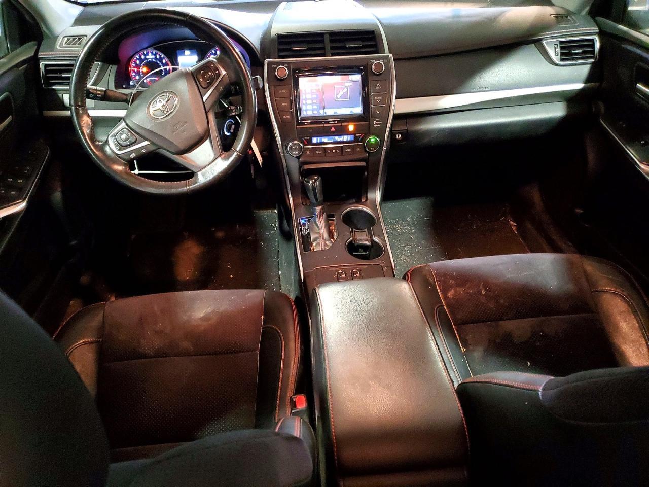2016 TOYOTA CAMRY