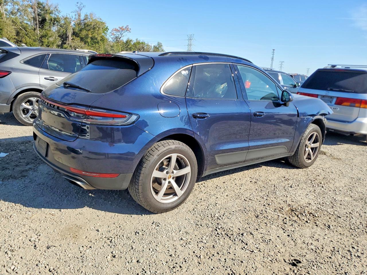 2021 PORSCHE Macan